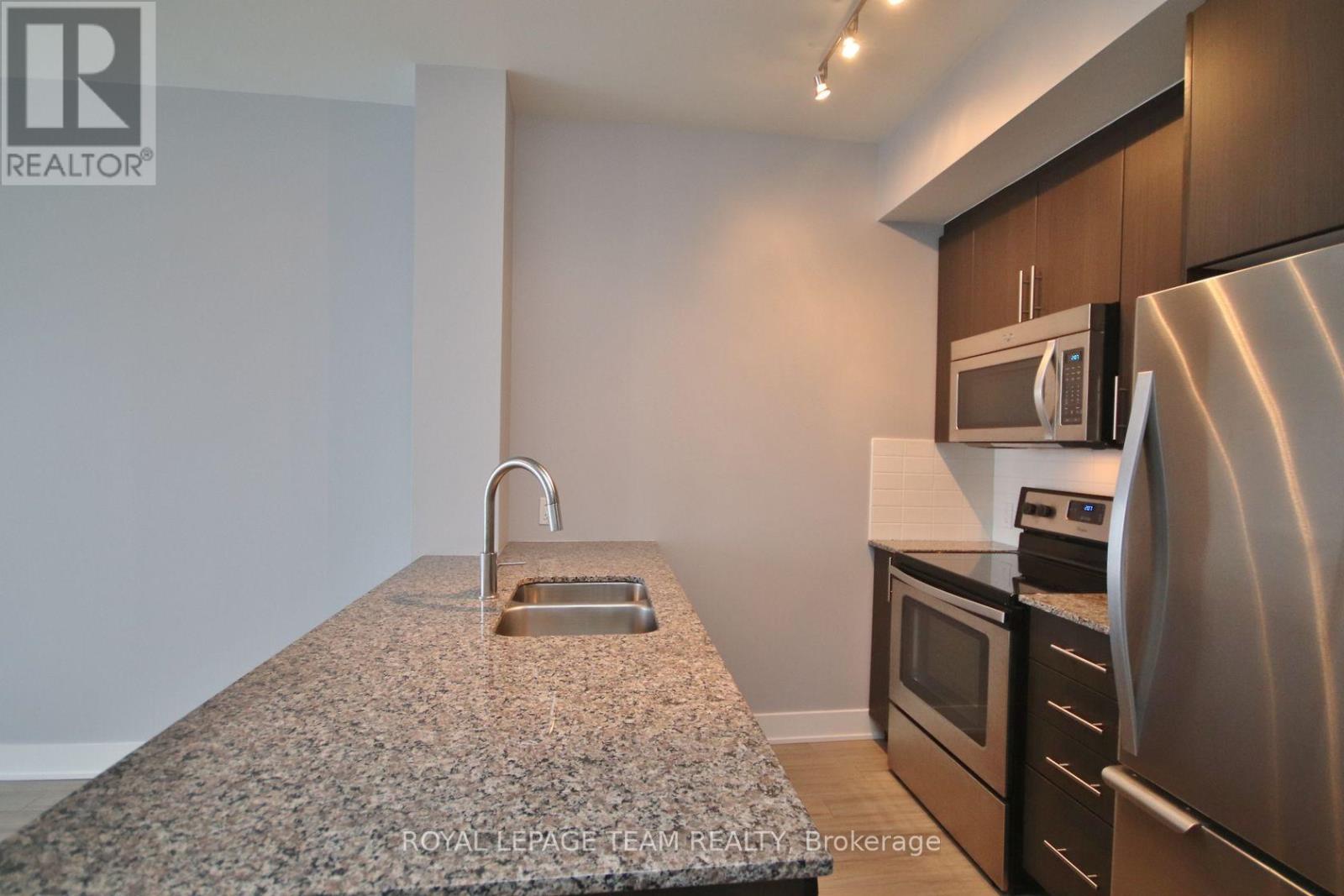 1104 - 118 Holmwood Avenue, Ottawa, Ontario  K1S 5J5 - Photo 12 - X12179514