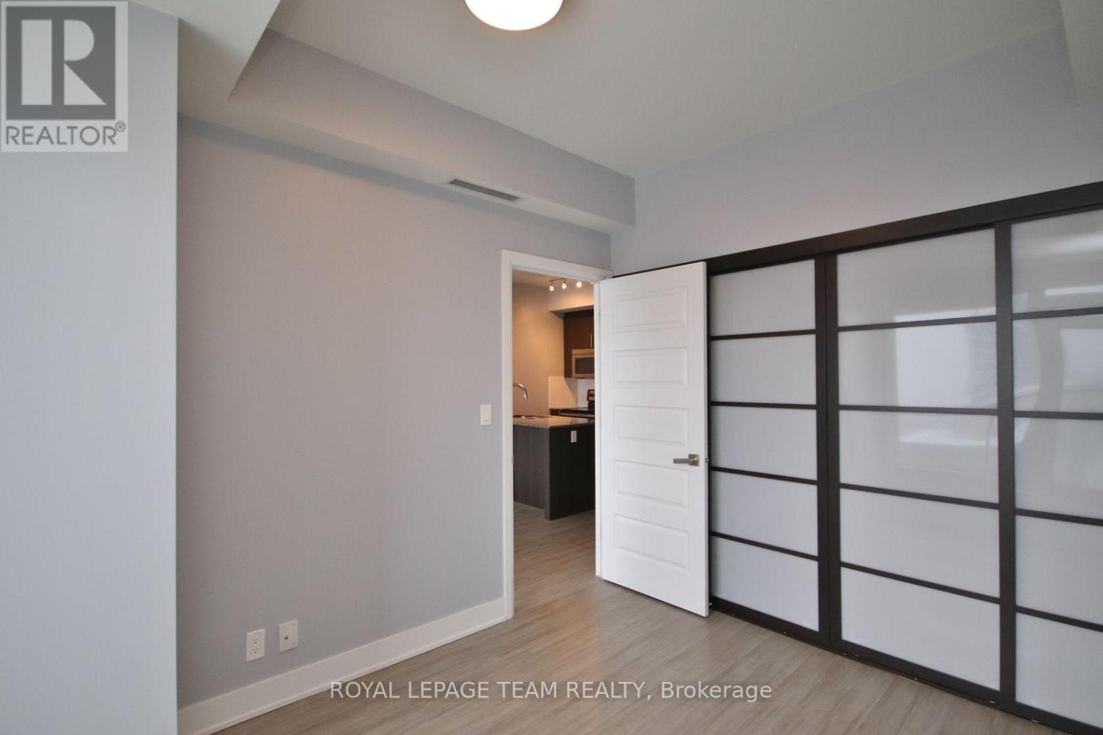 1104 - 118 Holmwood Avenue, Ottawa, Ontario  K1S 5J5 - Photo 17 - X12179514