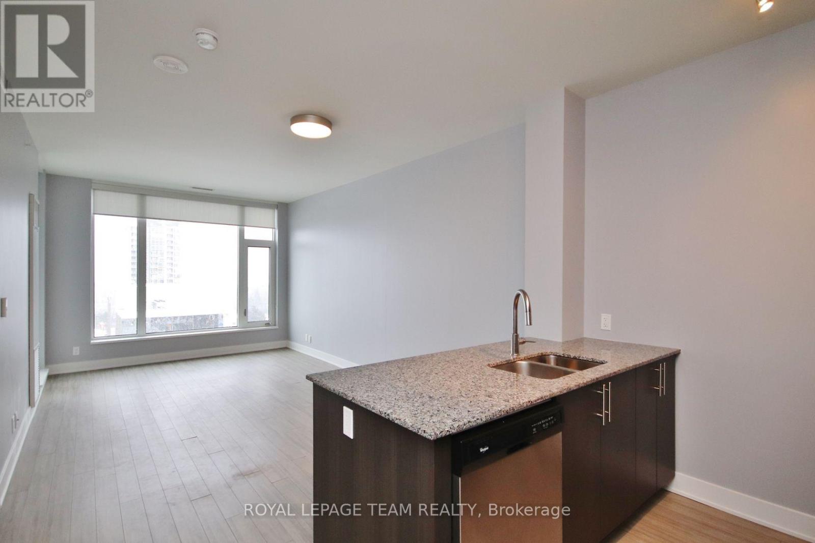 1104 - 118 Holmwood Avenue, Ottawa, Ontario  K1S 5J5 - Photo 5 - X12179514