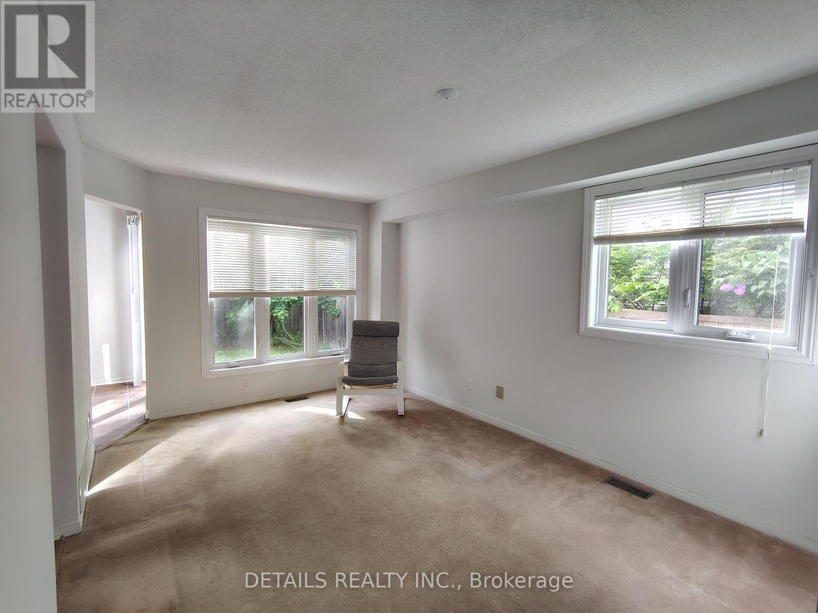 30 Hodgson Court, Ottawa, Ontario  K2K 2T4 - Photo 2 - X12179530