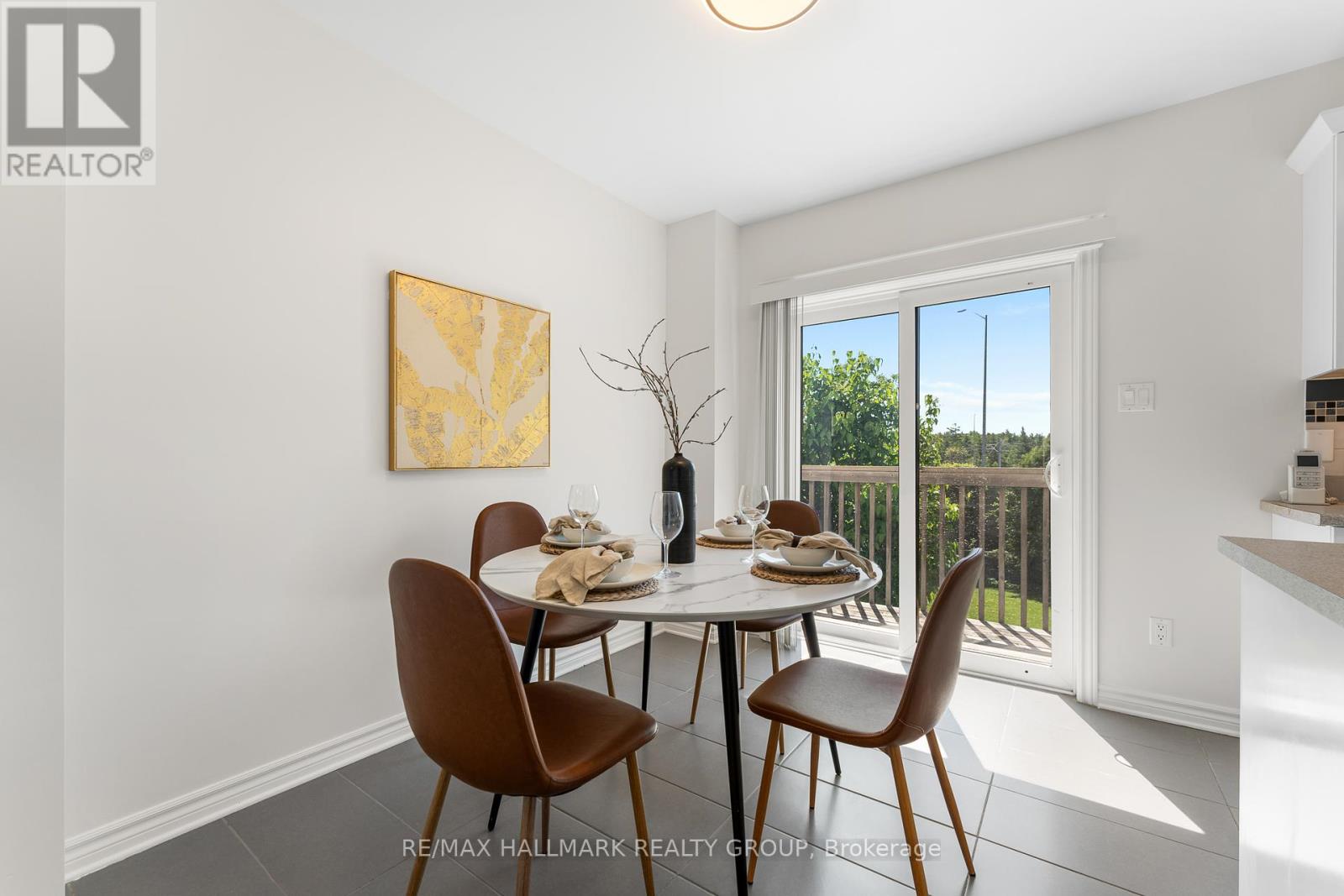 118 Brilia Private, Ottawa, Ontario  K1J 0B7 - Photo 13 - X12179537