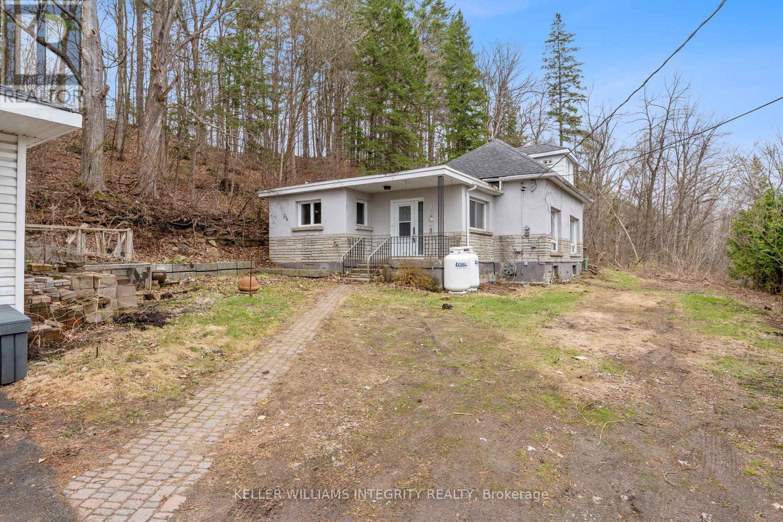 Property at 3722 ST JOSEPH BOULEVARD image 1