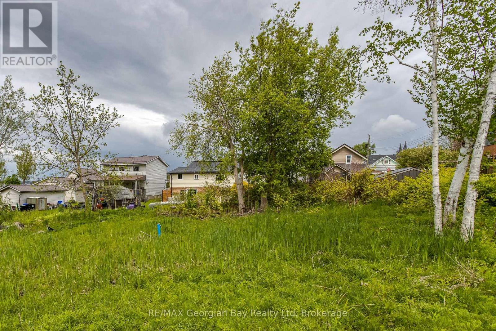 63 Nettleton Drive, Penetanguishene, Ontario  L9M 1N1 - Photo 14 - S12179426