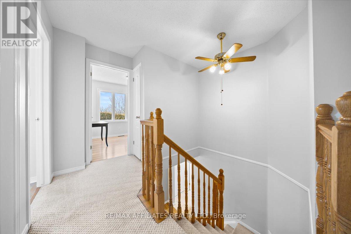 2055 Rolling Brook Drive, Ottawa, Ontario  K1W 1E2 - Photo 23 - X12050814
