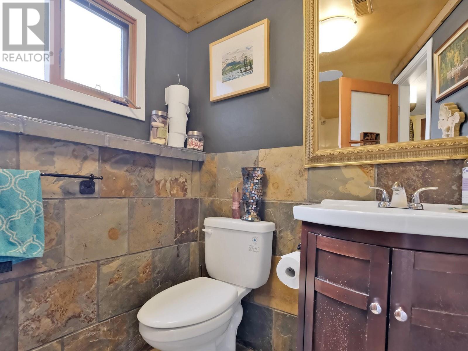 Property at 4306 Hazell Road image 3