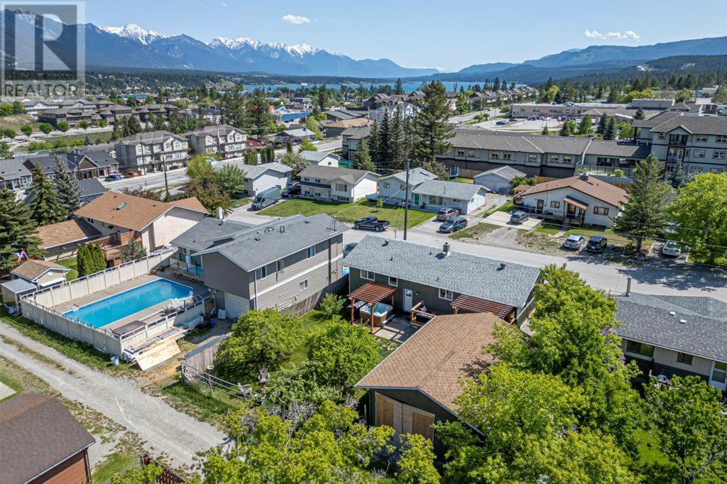 1028 6 Street, Invermere, BC V0A1K0