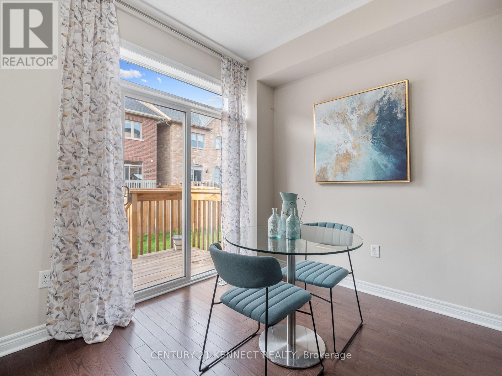 49 Finegan Circle, Brampton, Ontario  L7A 0B7 - Photo 12 - W12179383