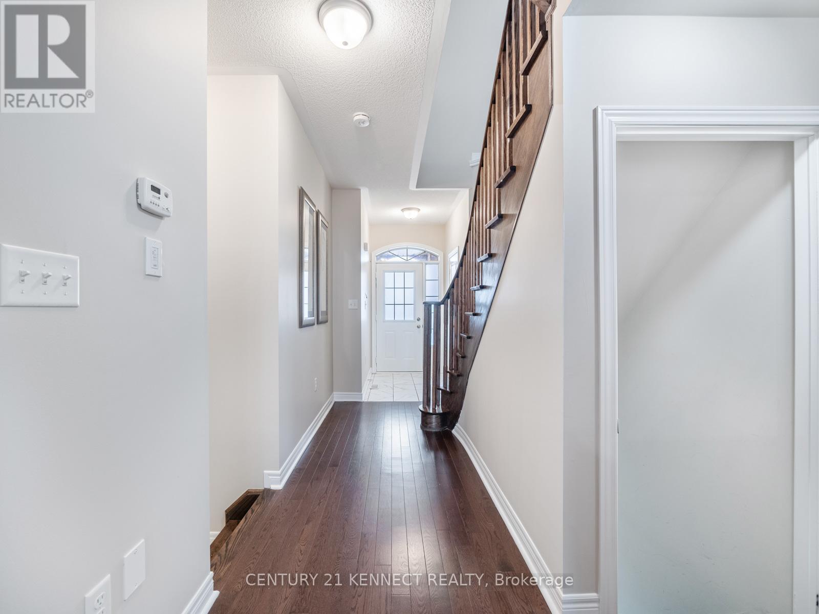 49 Finegan Circle, Brampton, Ontario  L7A 0B7 - Photo 14 - W12179383
