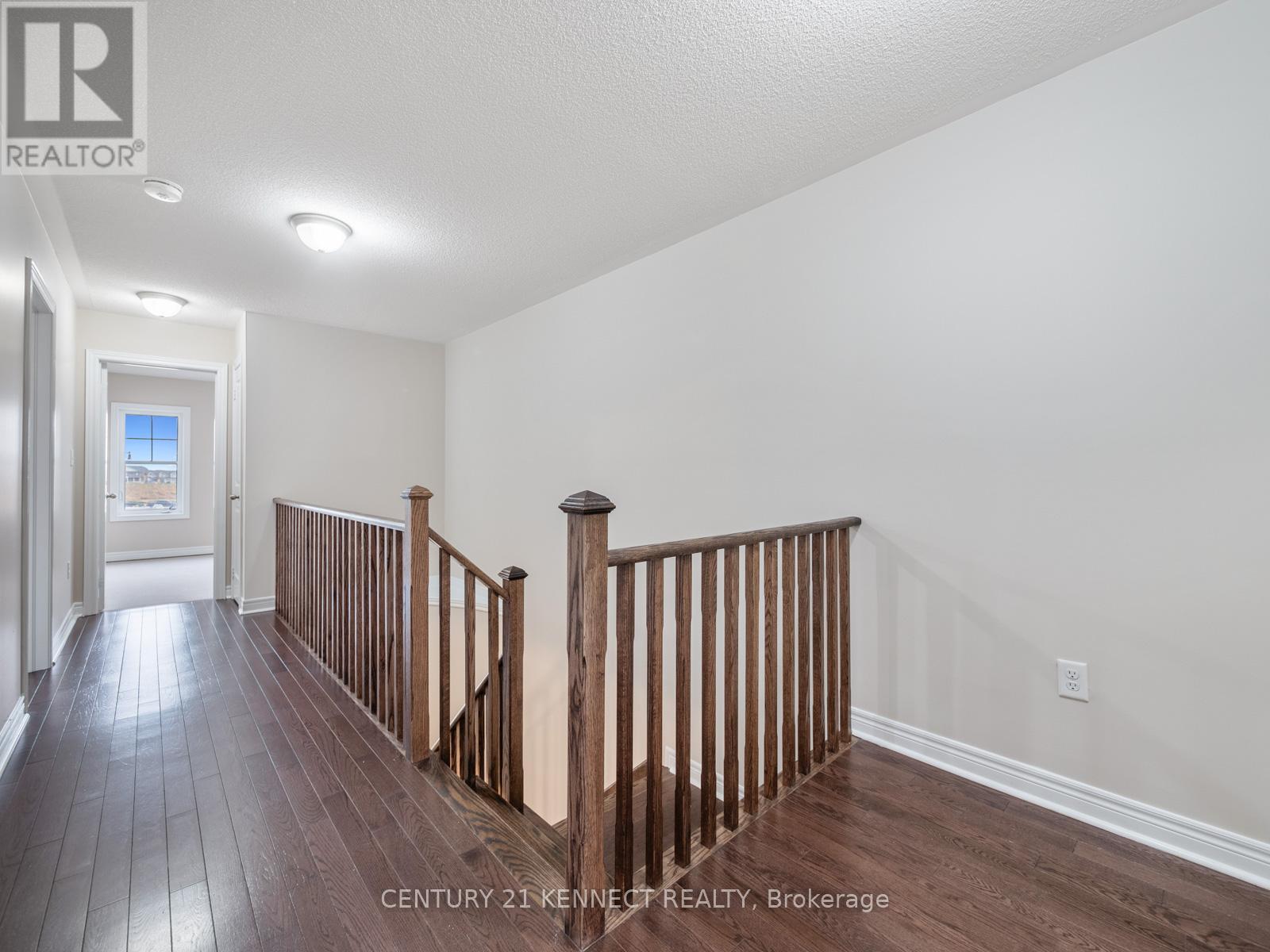 49 Finegan Circle, Brampton, Ontario  L7A 0B7 - Photo 16 - W12179383