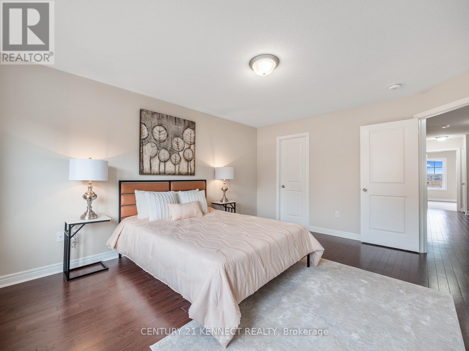 49 Finegan Circle, Brampton, Ontario  L7A 0B7 - Photo 18 - W12179383
