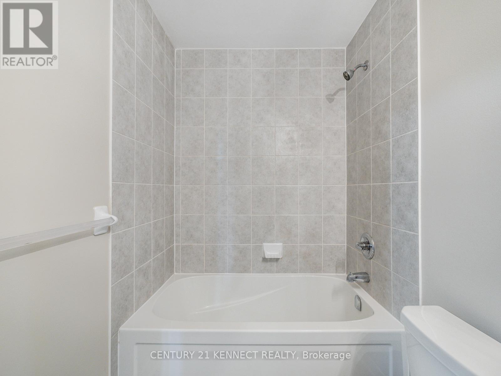 49 Finegan Circle, Brampton, Ontario  L7A 0B7 - Photo 28 - W12179383