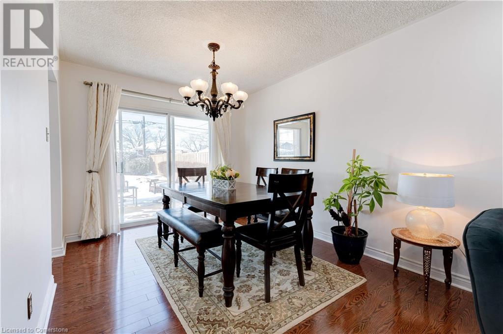 31 Tinton Crescent, Toronto, Ontario  M9V 2H9 - Photo 8 - 40699227