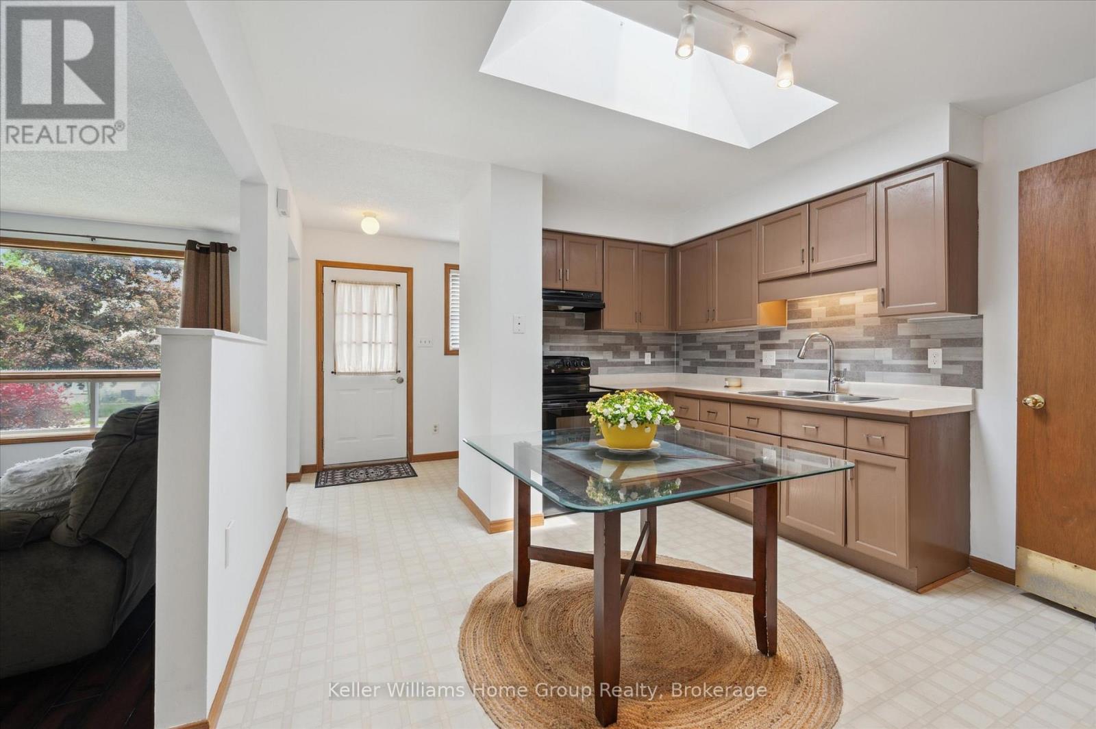 85 Francis Street, Cambridge, Ontario  N1S 1Z9 - Photo 7 - X12179488