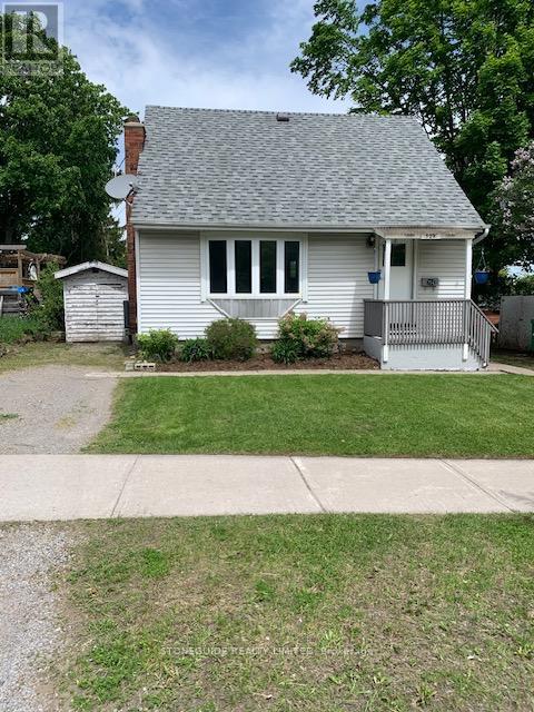 Property at 724 FAIRBAIRN STREET image 1