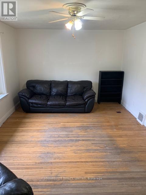 Property at 724 FAIRBAIRN STREET image 5