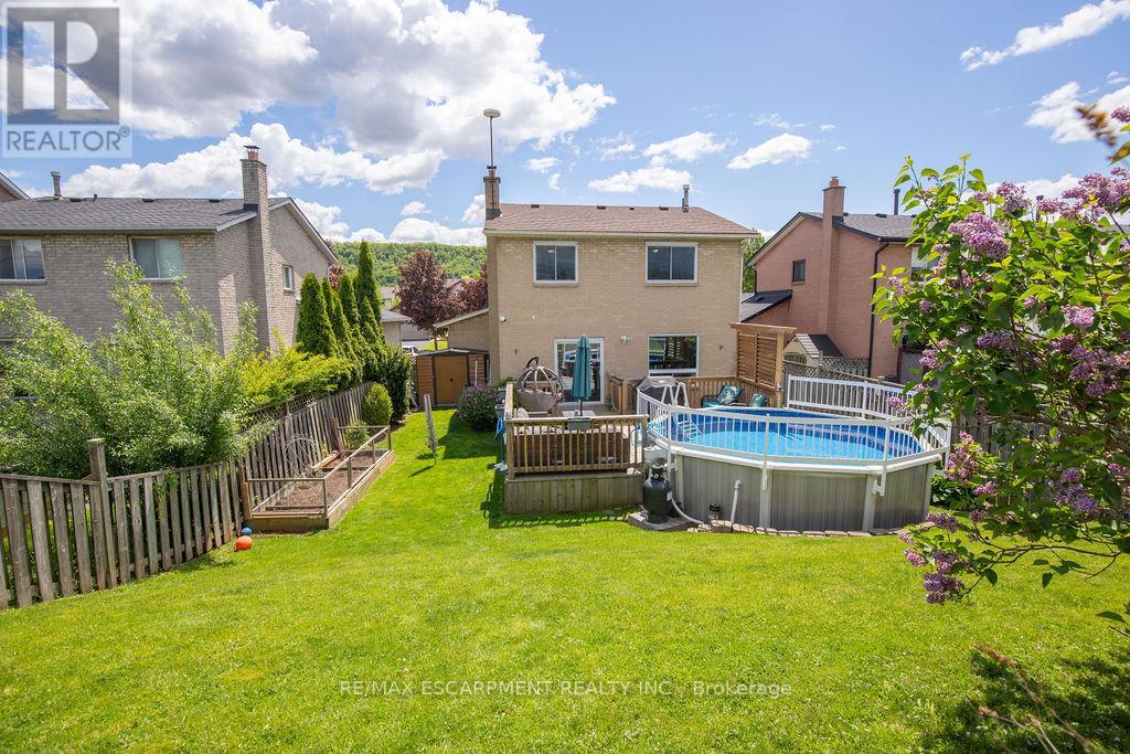 54 Merritt Crescent, Grimsby (Grimsby West), Ontario  L3M 5B7 - Photo 12 - X12179318