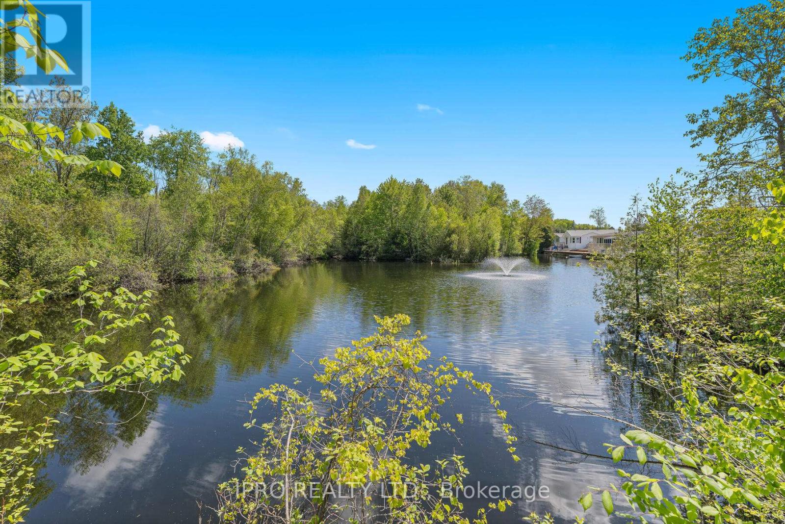 2 Trillium Beach Drive, Puslinch, Ontario  N0B 2J0 - Photo 24 - X12179330