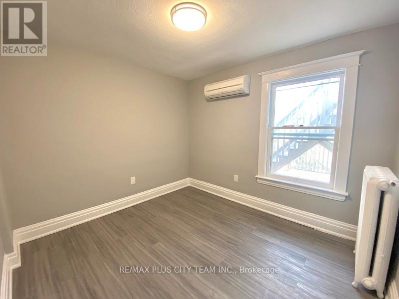 2 - 953 Montclair Avenue, Hamilton, Ontario  L8M 2E3 - Photo 16 - X12179340