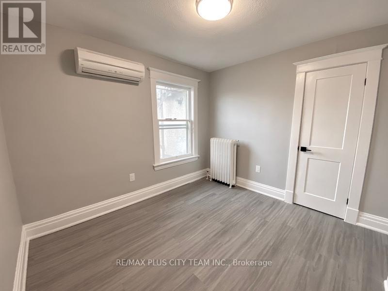 2 - 953 Montclair Avenue, Hamilton, Ontario  L8M 2E3 - Photo 17 - X12179340