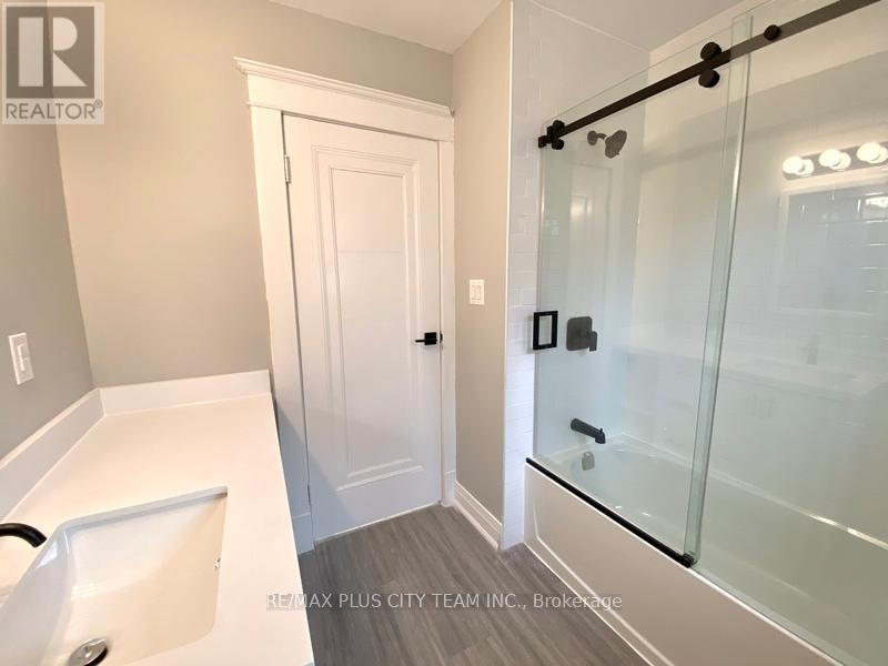 2 - 953 Montclair Avenue, Hamilton, Ontario  L8M 2E3 - Photo 22 - X12179340