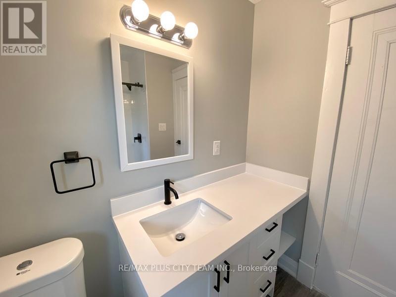 2 - 953 Montclair Avenue, Hamilton, Ontario  L8M 2E3 - Photo 23 - X12179340