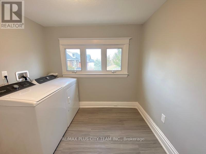 2 - 953 Montclair Avenue, Hamilton, Ontario  L8M 2E3 - Photo 24 - X12179340