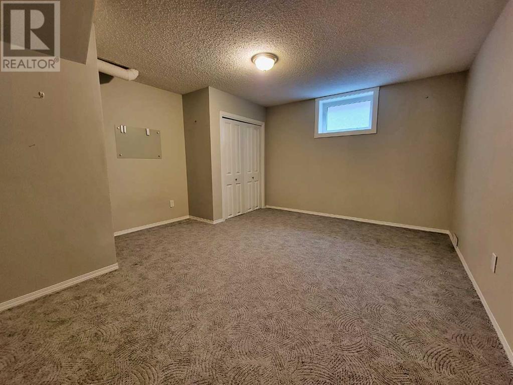 Property at 139 Dovercliffe Way SE image 4