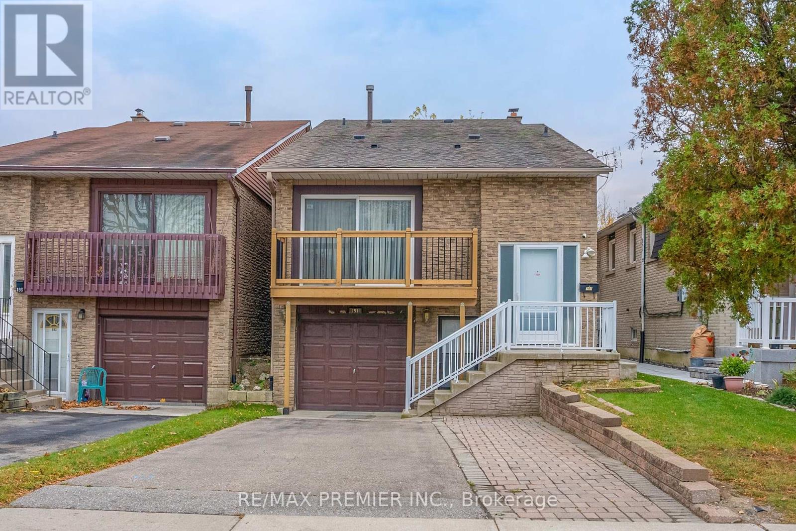 191 INVERGORDON AVENUE, Toronto, Ontario