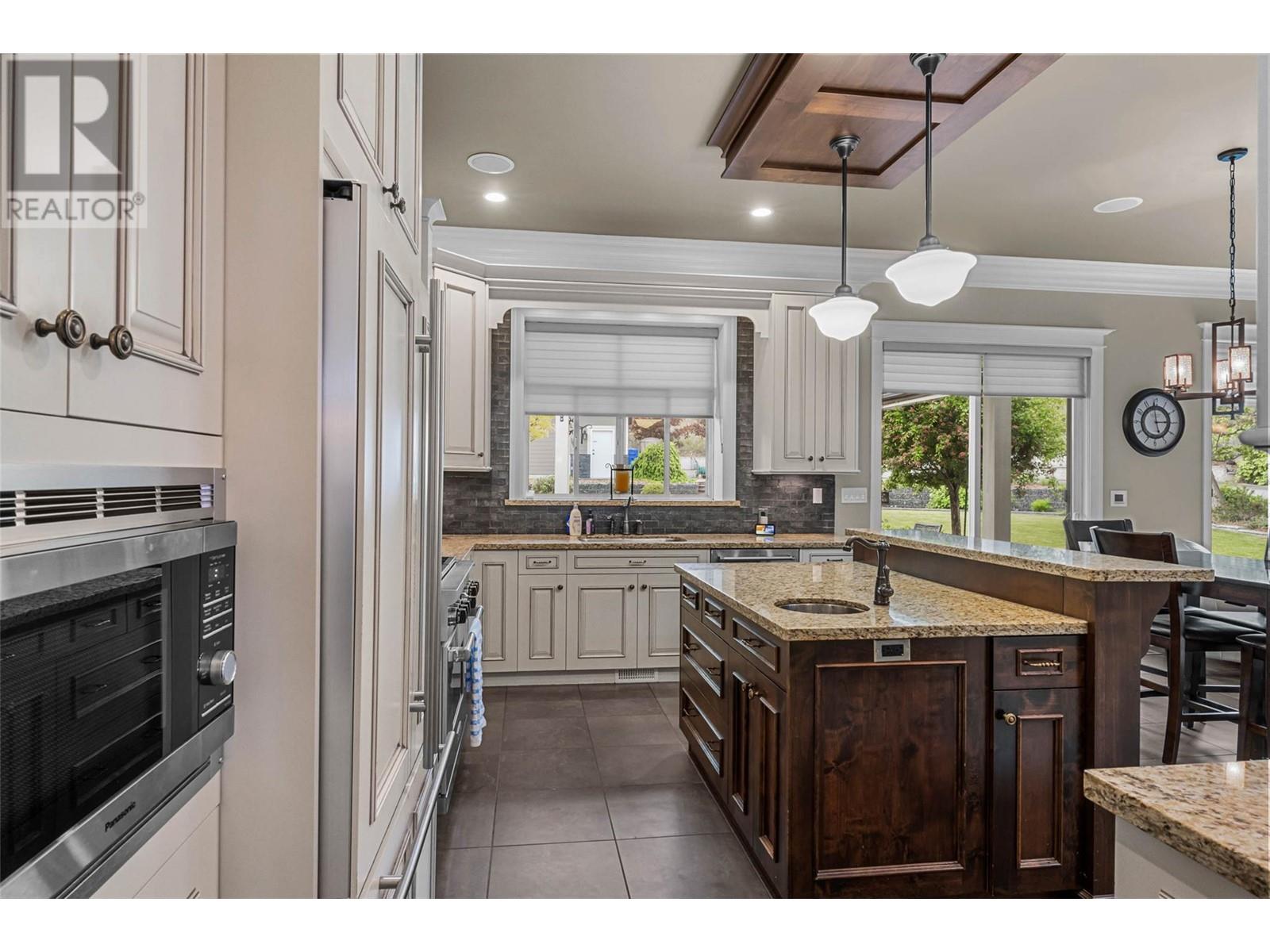 Property at 391 Fernie Place image 3