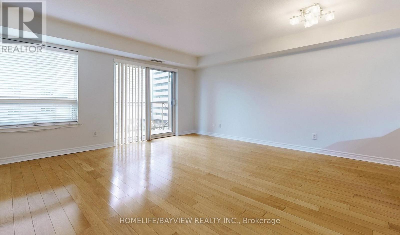 1002 - 350 Princess Royal Drive, Mississauga, Ontario  L5B 4N1 - Photo 11 - W12136780