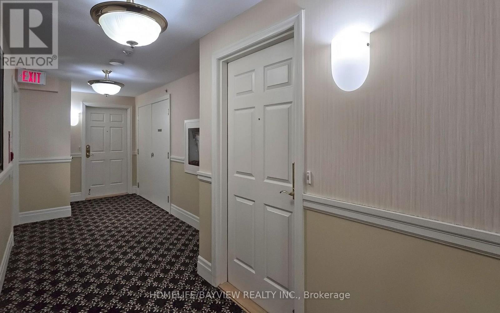 1002 - 350 Princess Royal Drive, Mississauga, Ontario  L5B 4N1 - Photo 4 - W12136780