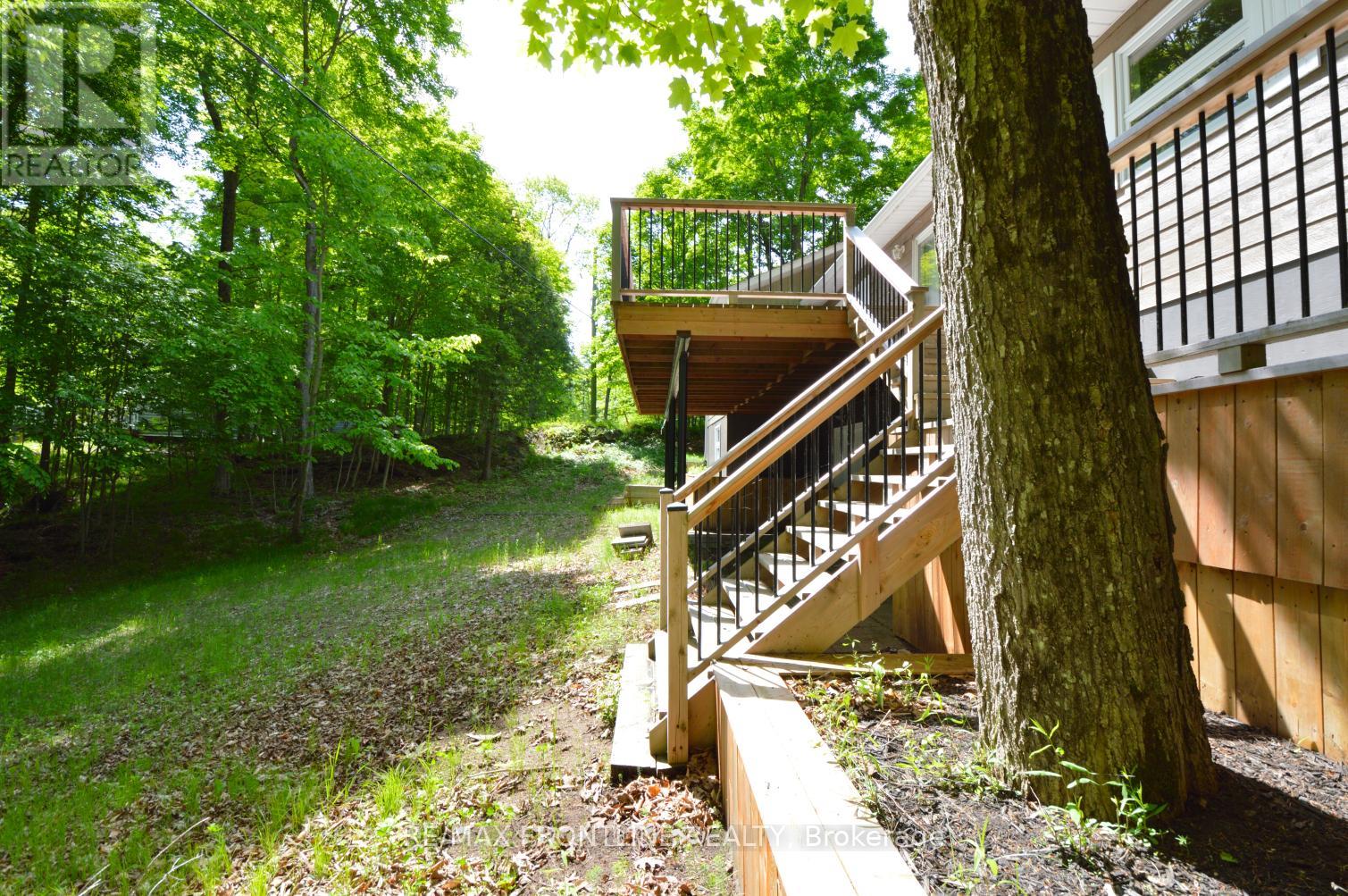 436 Miners Point, Tay Valley, Ontario  K7H 3C5 - Photo 35 - X12060099