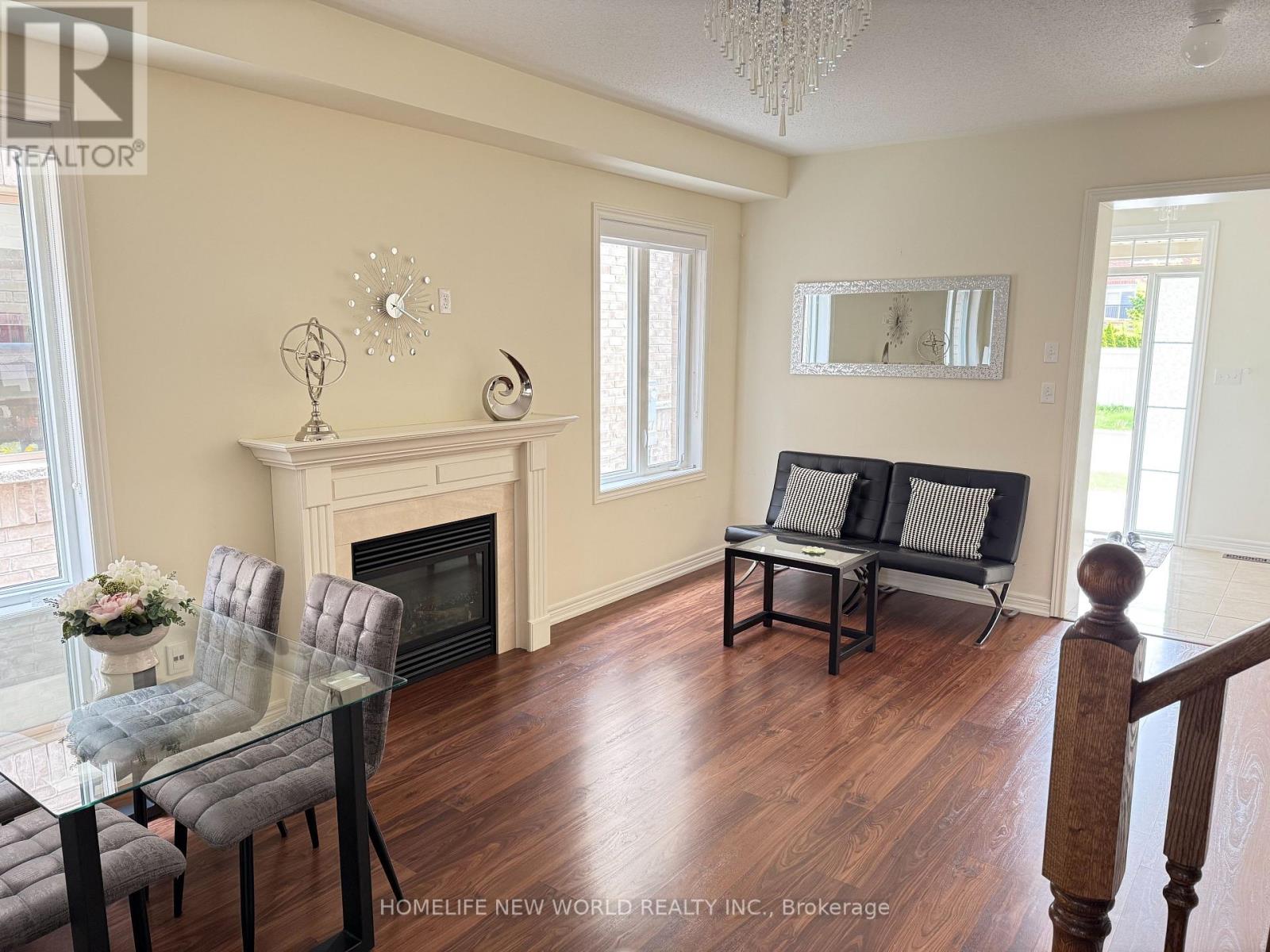 55 Frederick Stamm Crescent, Markham, Ontario  L6C 0X3 - Photo 4 - N12177537