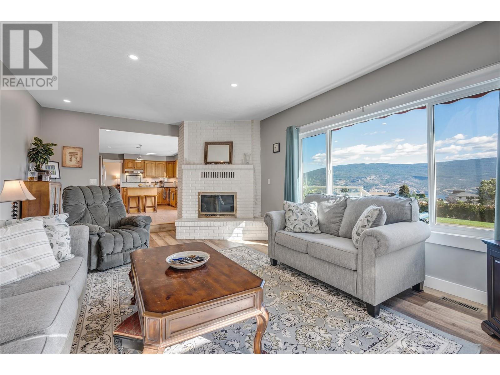 10707 Giants Head Road, Summerland, BC V0H1Z7