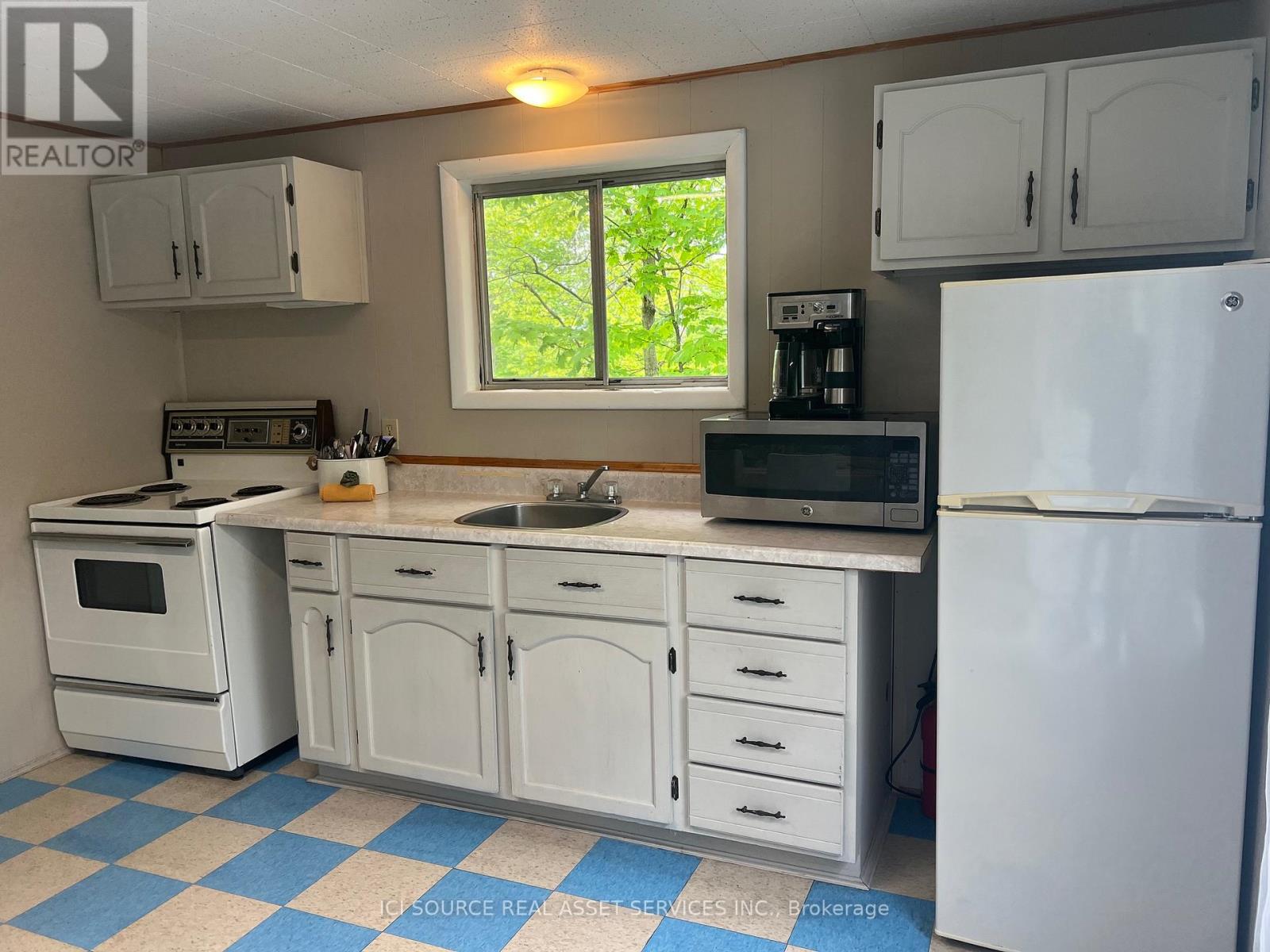 4071 Hiawatha Lane, Frontenac, Ontario  K0H 1H0 - Photo 8 - X12129590