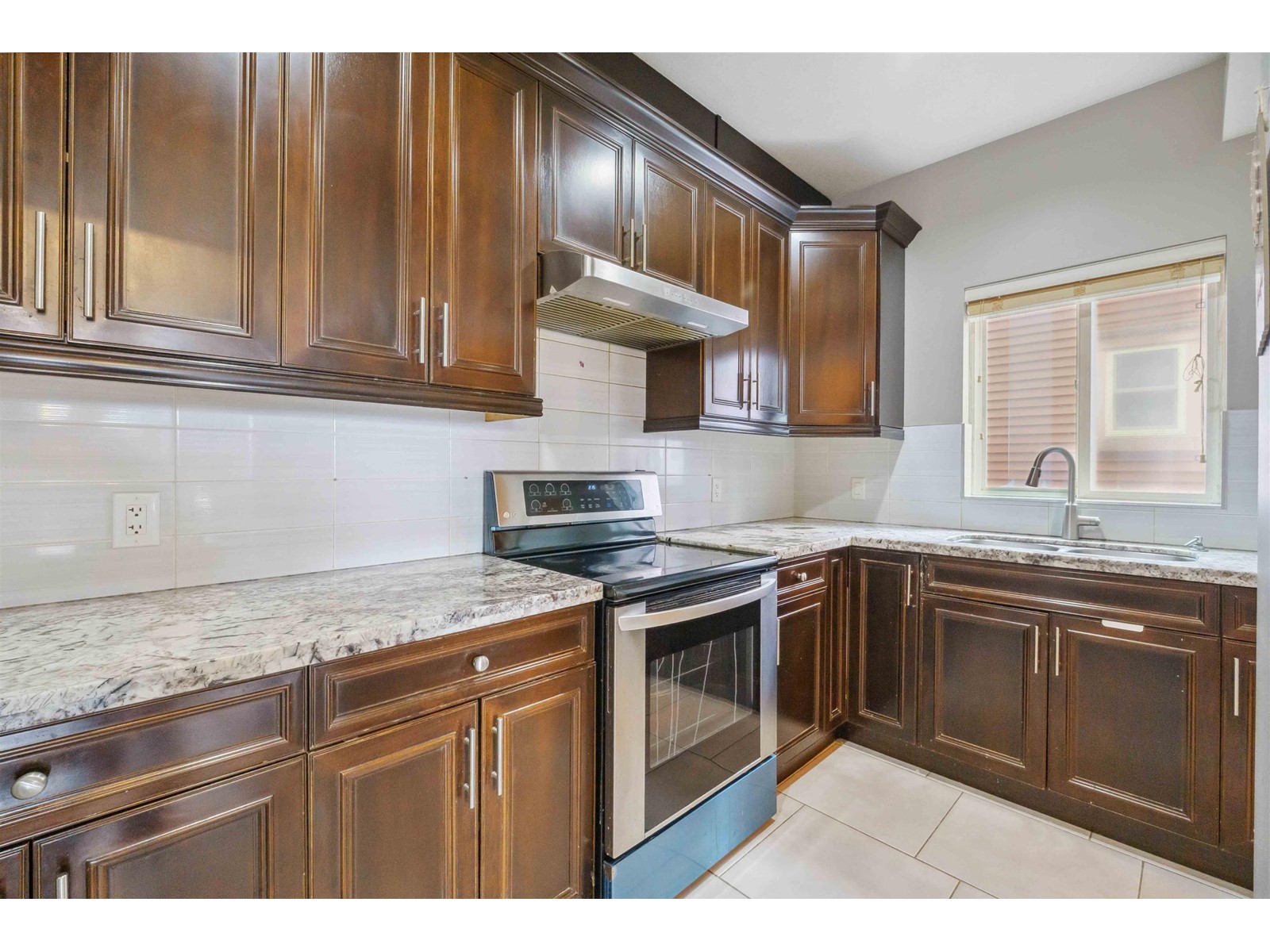 3697 Hajula Court, Abbotsford, British Columbia  V3G 2W4 - Photo 19 - R3007010