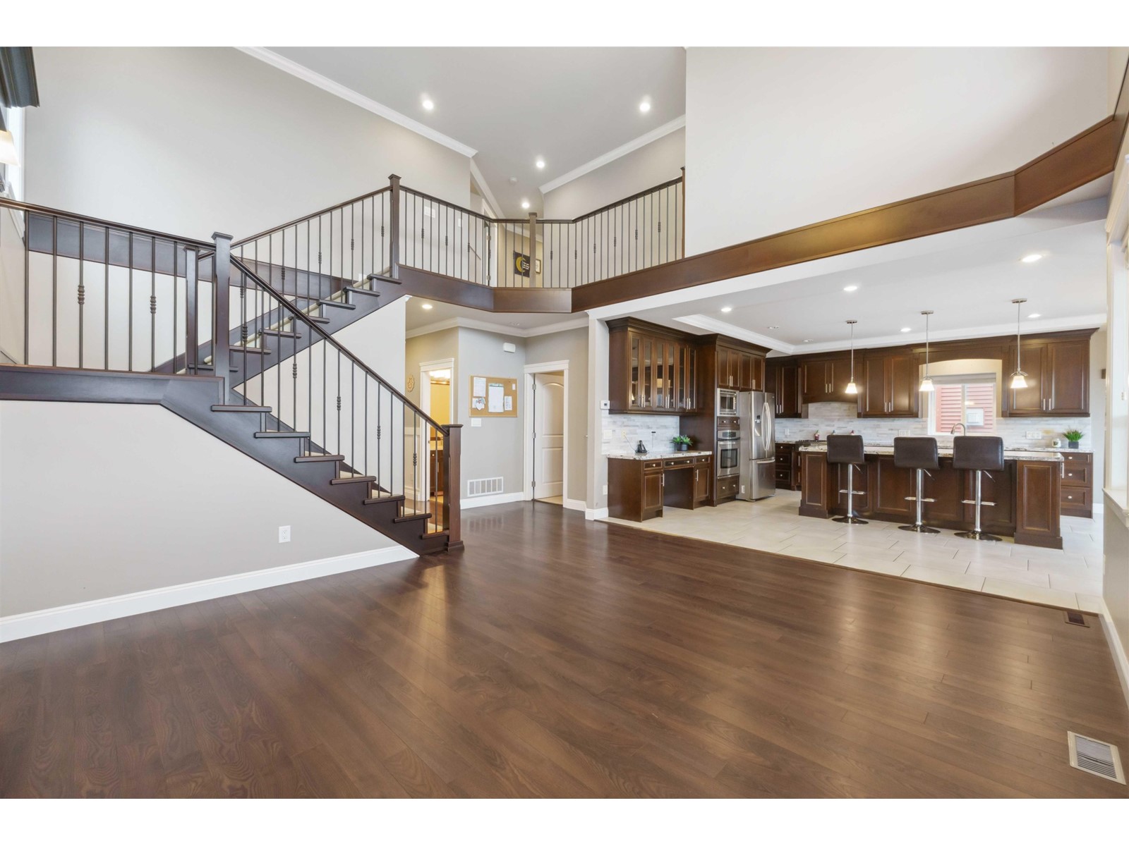 3697 Hajula Court, Abbotsford, British Columbia  V3G 2W4 - Photo 11 - R3007010