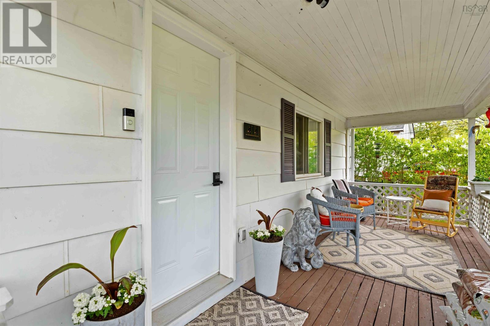 Property at 414 Aldershot Road image 3