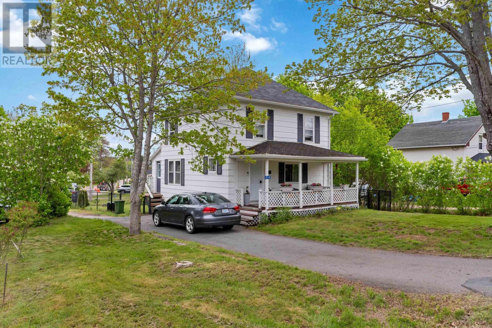 Property at 414 Aldershot Road image 2