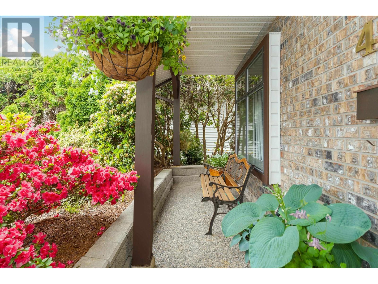 4056 Wedgewood Street, Port Coquitlam, British Columbia  V3B 6R5 - Photo 2 - R3007085