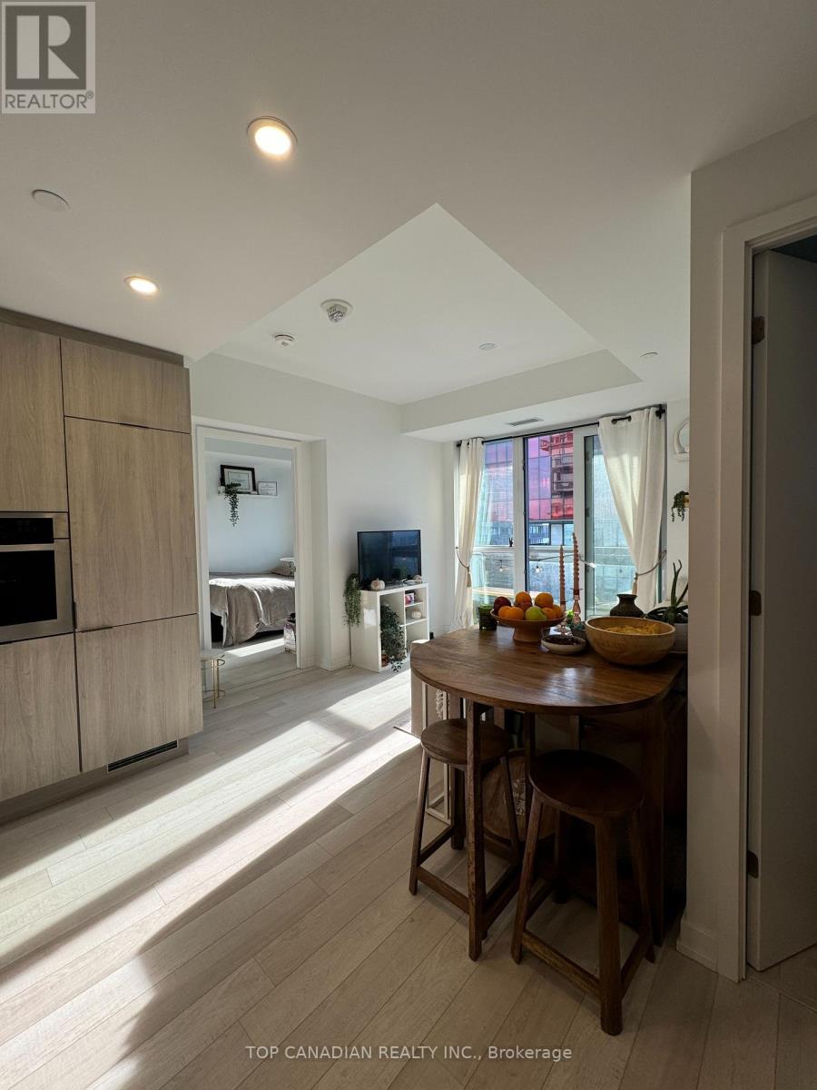 3307 - 39 Roehampton Avenue, Toronto, Ontario  M4P 0G1 - Photo 8 - C12179417