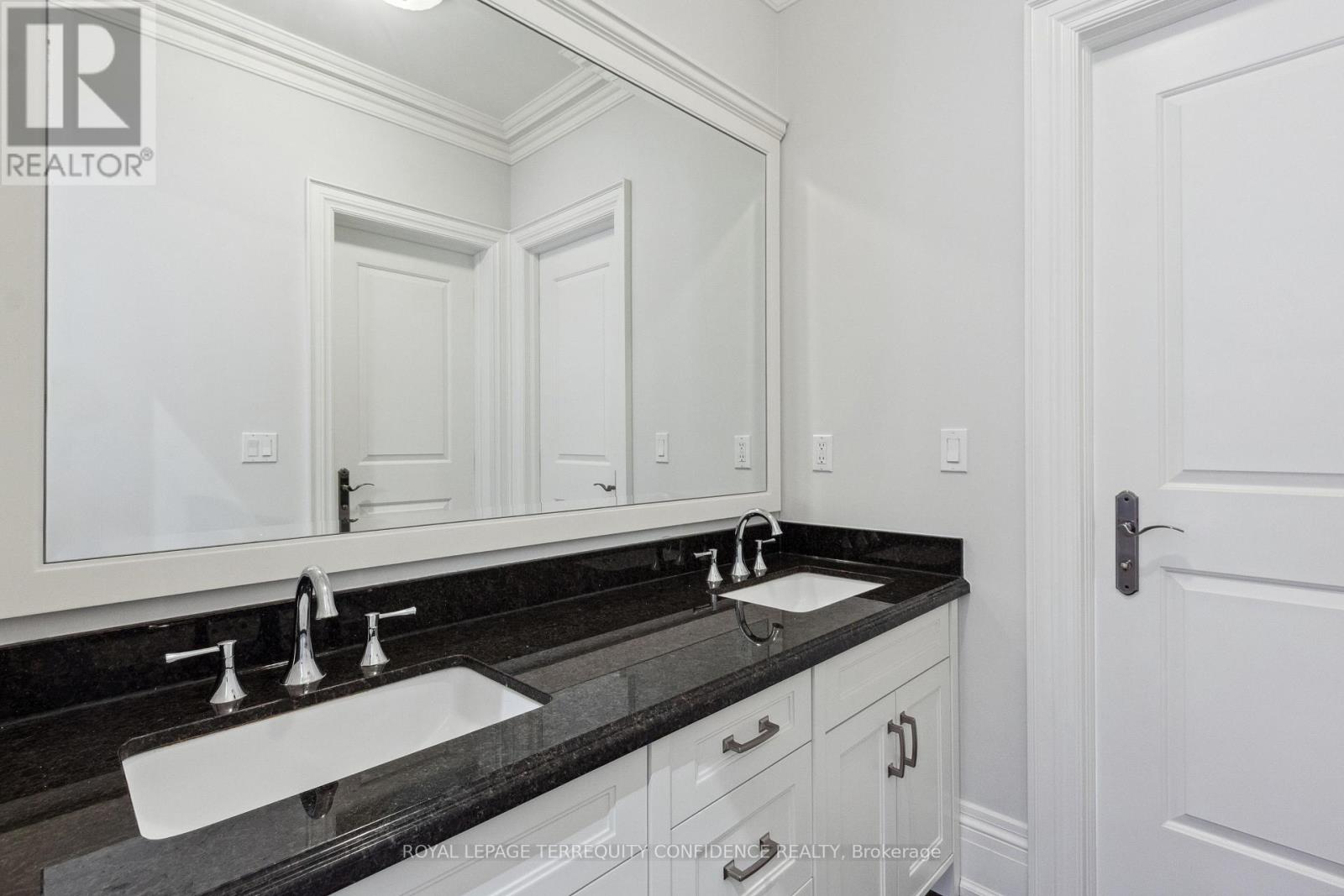 241 Hounslow Avenue, Toronto, Ontario  M2N 2B5 - Photo 28 - C12179425