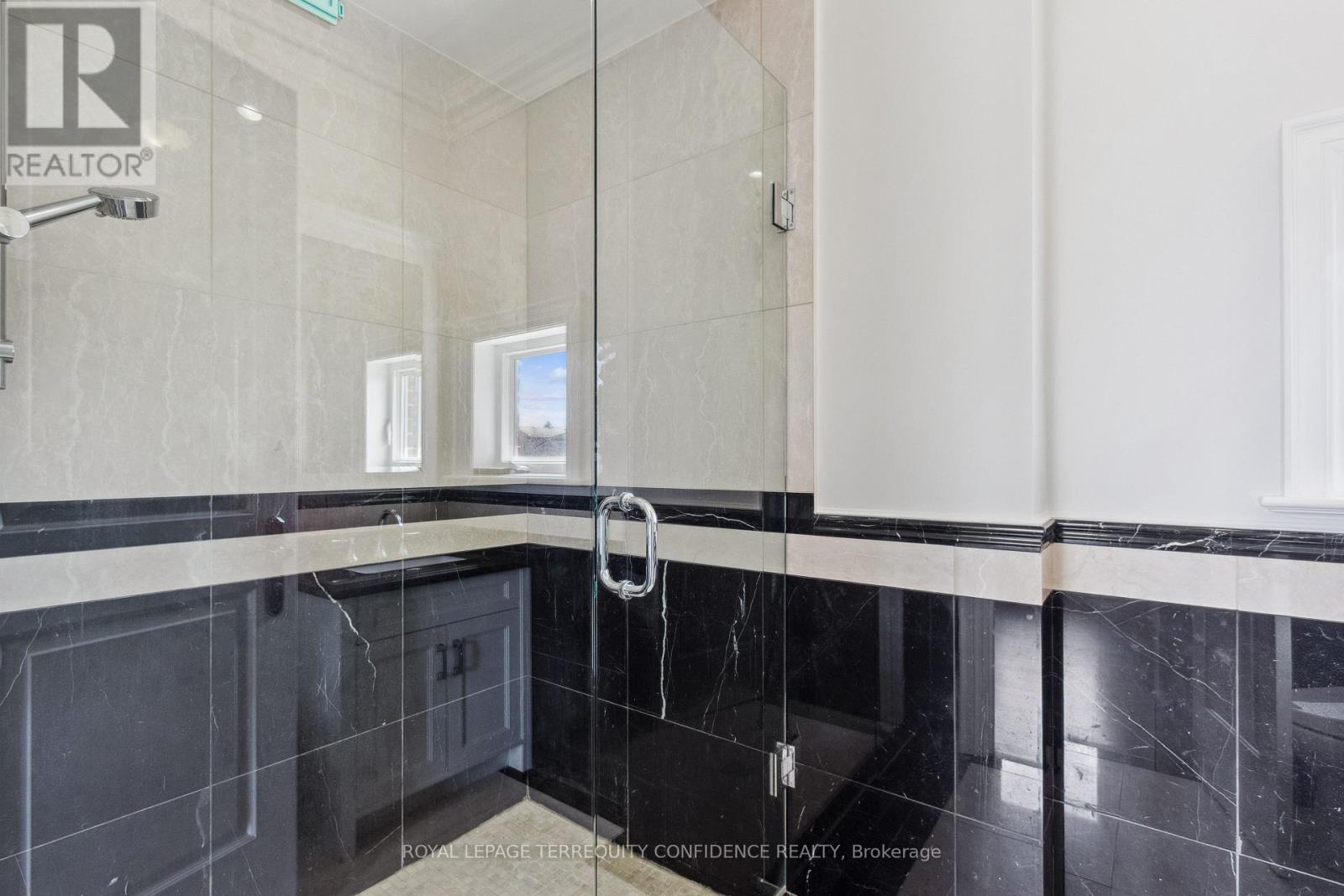 241 Hounslow Avenue, Toronto, Ontario  M2N 2B5 - Photo 32 - C12179425