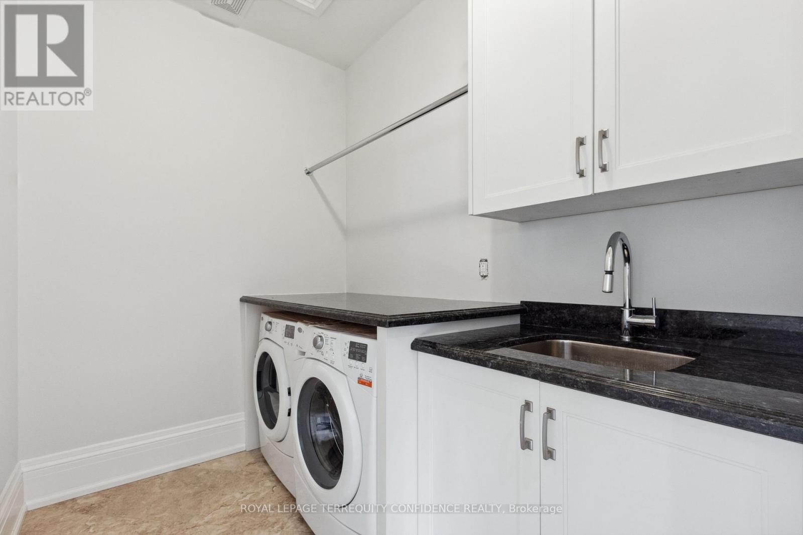 241 Hounslow Avenue, Toronto, Ontario  M2N 2B5 - Photo 34 - C12179425