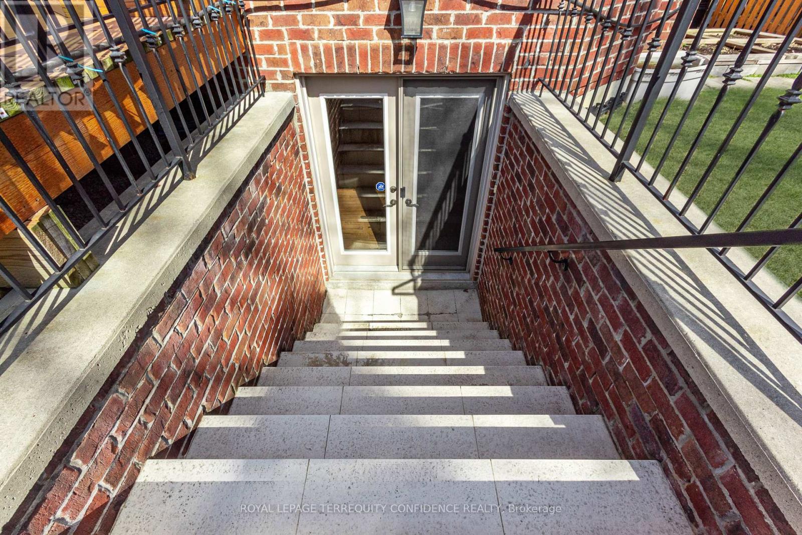 241 Hounslow Avenue, Toronto, Ontario  M2N 2B5 - Photo 44 - C12179425