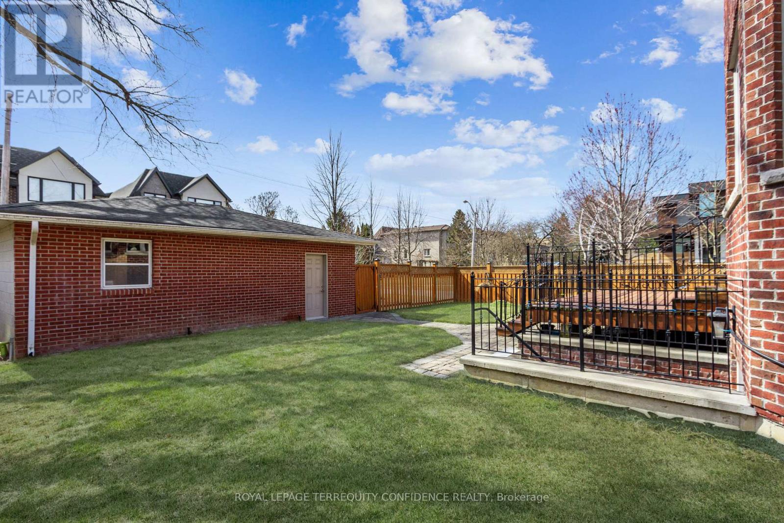 241 Hounslow Avenue, Toronto, Ontario  M2N 2B5 - Photo 45 - C12179425