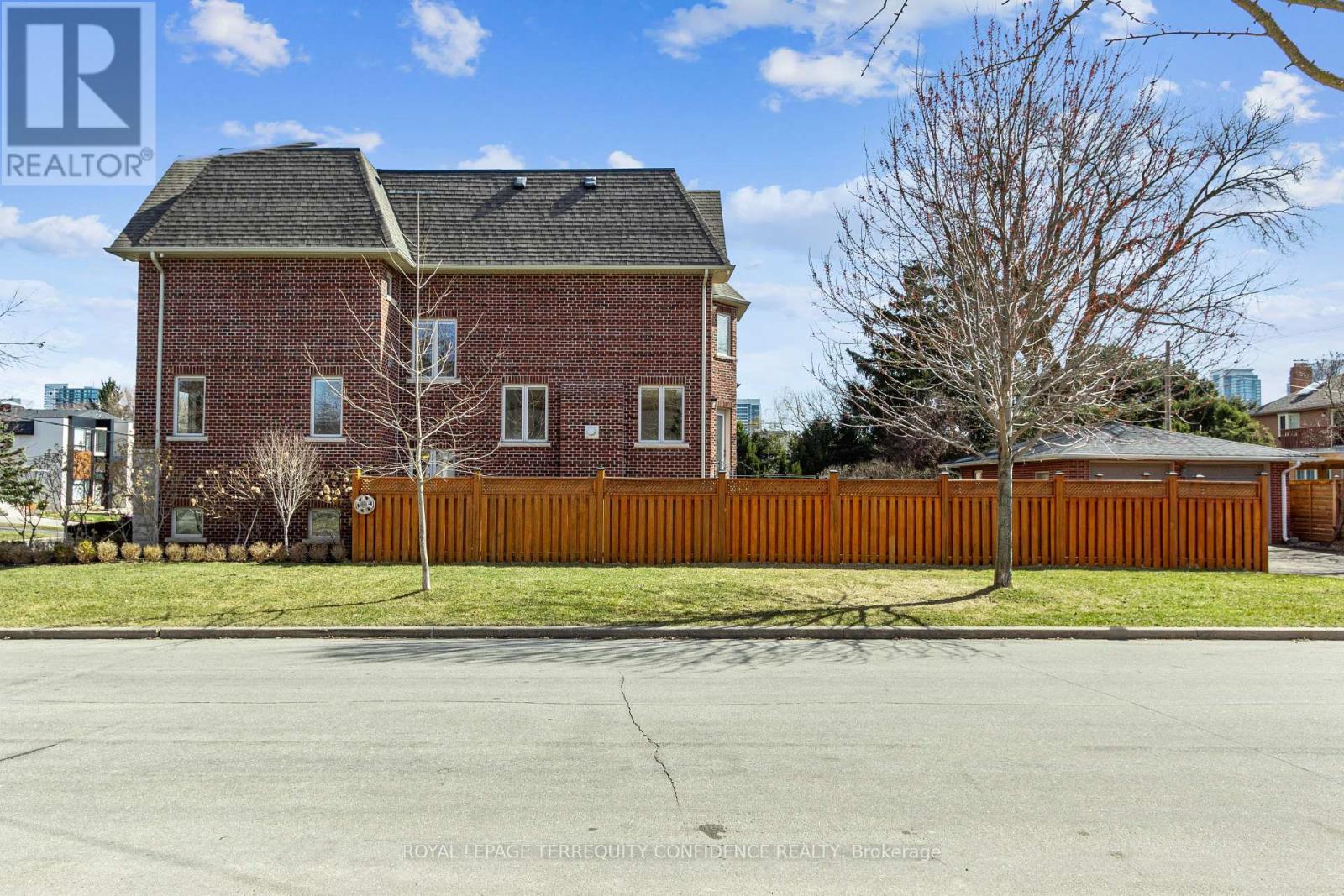 241 Hounslow Avenue, Toronto, Ontario  M2N 2B5 - Photo 48 - C12179425
