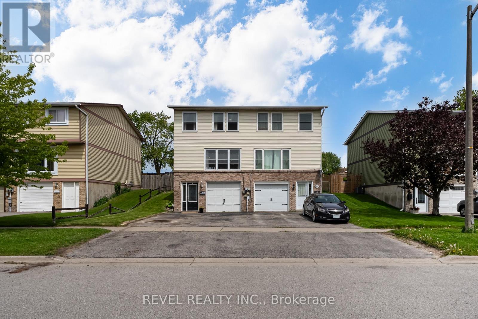 909 Southridge Street, Oshawa, Ontario  L1H 8A4 - Photo 2 - E12179419