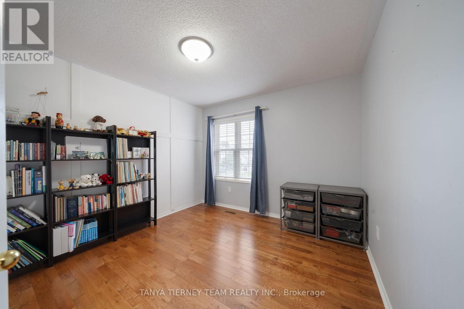 38 Wells Crescent, Whitby, Ontario  L1M 1C9 - Photo 22 - E12179485