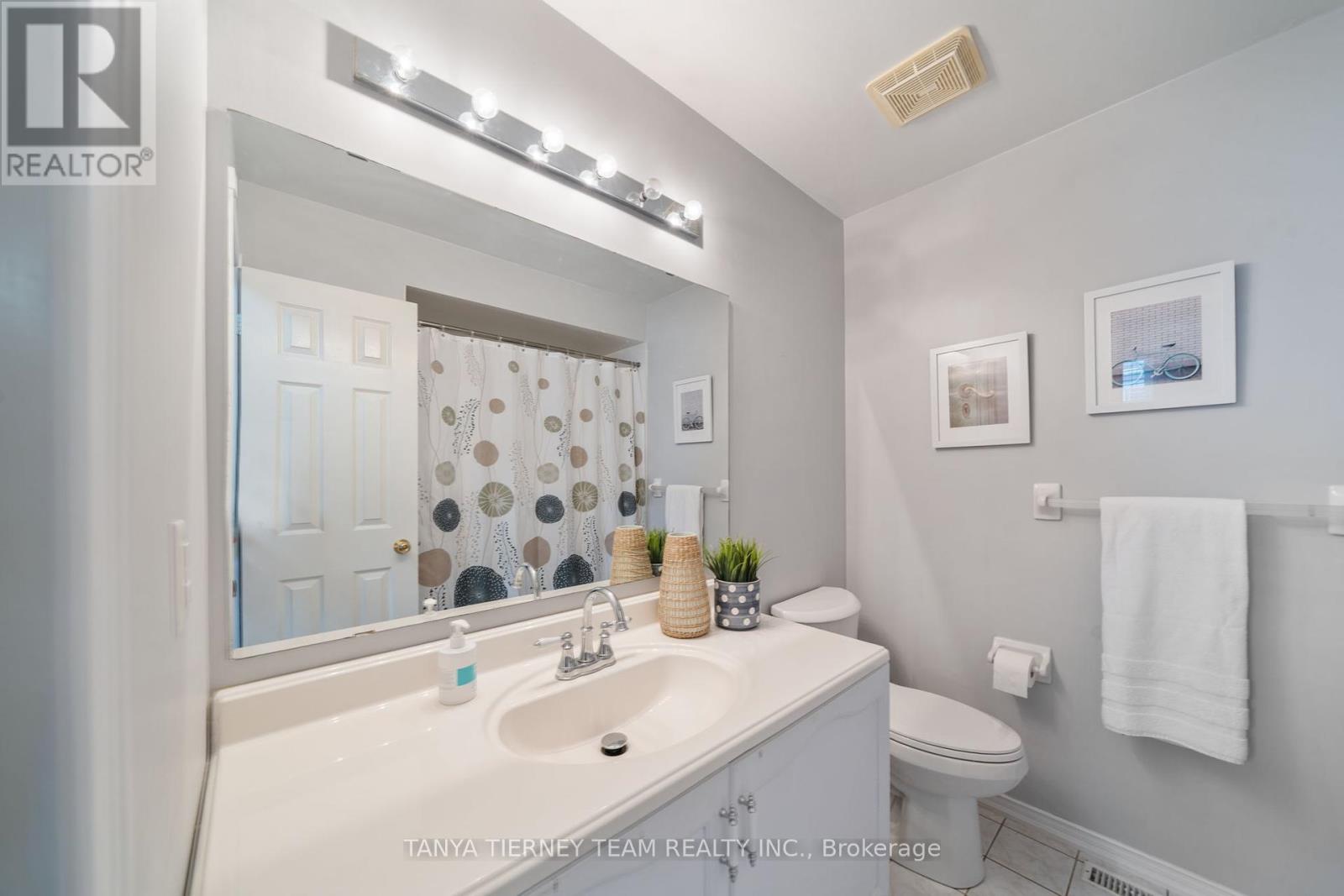 38 Wells Crescent, Whitby, Ontario  L1M 1C9 - Photo 23 - E12179485